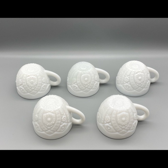 Vintage McKee Concord Milk Glass Punch Tea Cups - Picture 9 of 14